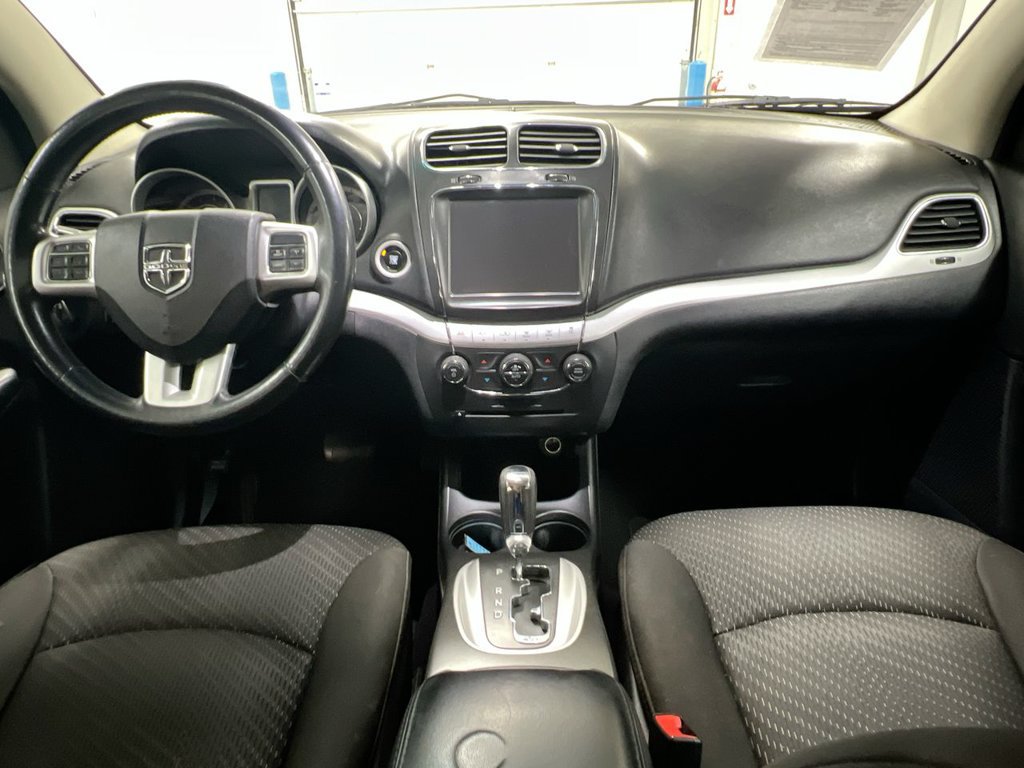 Used 2015 Dodge Journey SXT w/ Flexible Seating Group FWD image 10