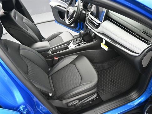 New 2025 Jeep Compass Latitude w/ Sun & Sound Group image 17