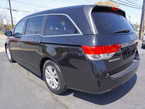 Used 2016 Honda Odyssey SE image 8