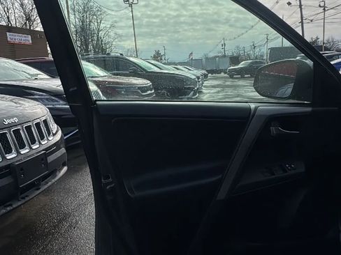 Used 2018 Toyota RAV4 XLE w/ Plus Extra Value Package image 9