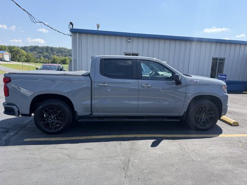 Used 2025 Chevrolet Silverado 1500 RST AWD/4WD image 6