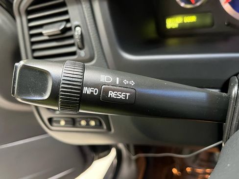 Used 2004 Volvo S60 R AWD/4WD image 16