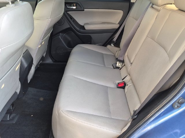 Used 2015 Subaru Forester 2.5i Limited AWD/4WD image 32