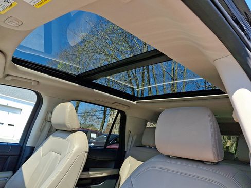 Used 2024 Ford Expedition Max Limited image 17