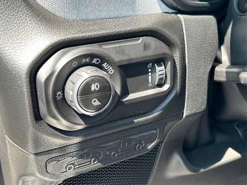 New 2025 Jeep Gladiator Sport AWD/4WD image 38