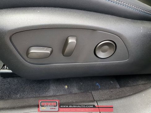 New 2026 Chevrolet Equinox EV LT image 17