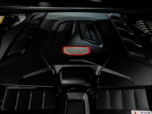 Used 2021 Porsche Cayenne Turbo image 62