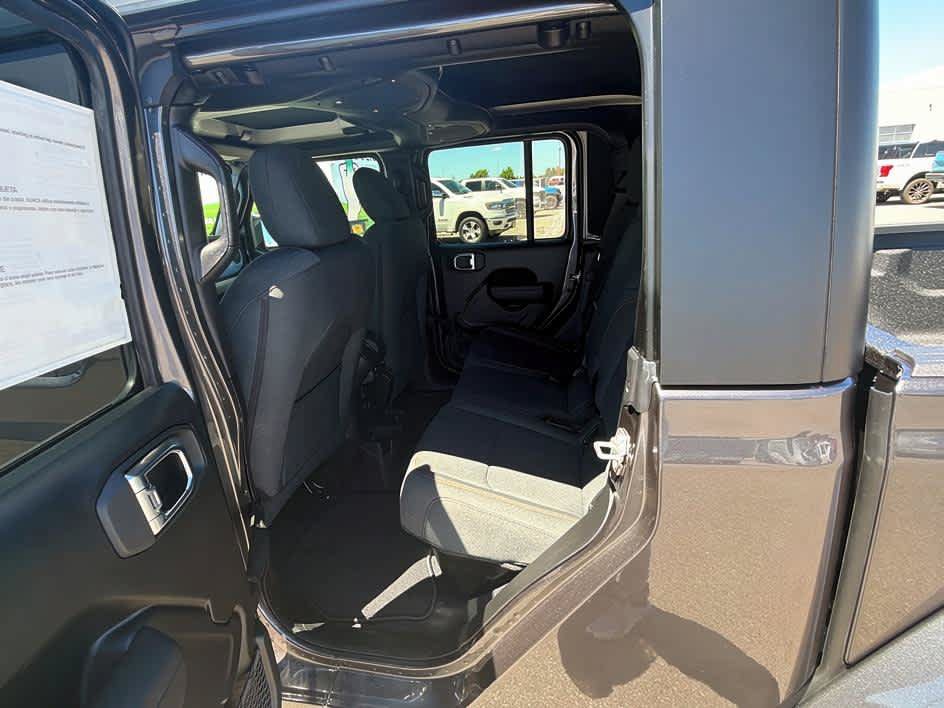 New 2026 Jeep Gladiator Sport AWD/4WD image 18