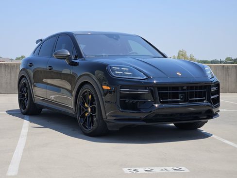 Certified 2024 Porsche Cayenne Turbo GT AWD/4WD image 10