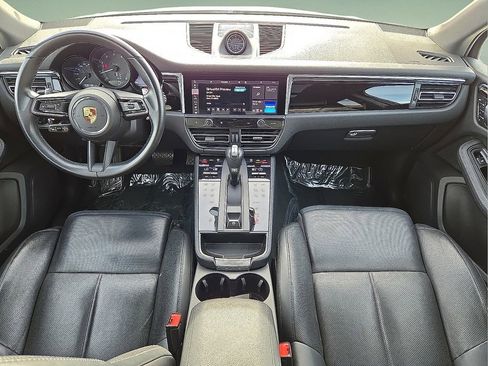 Used 2024 Porsche Macan Turbo image 18