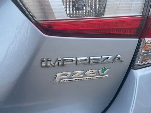 Used 2017 Subaru Impreza 2.0i Limited image 30