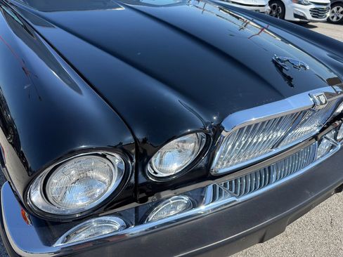 Used 1987 Jaguar XJ6 RWD image 4