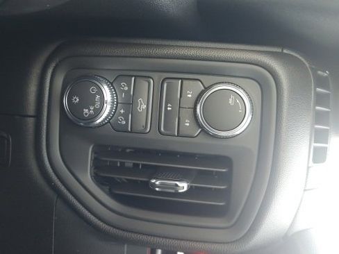 New 2026 GMC Sierra 2500 Pro w/ Convenience Package image 19