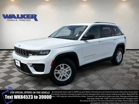 Used 2024 Jeep Grand Cherokee Laredo AWD/4WD image 1