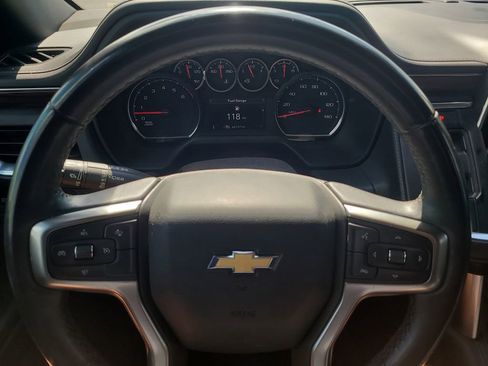 Used 2021 Chevrolet Suburban LS RWD image 28