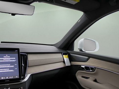 New 2026 Volvo XC90 B6 Plus w/ Protection Package Premier AWD/4WD image 23
