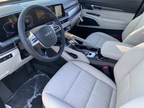 New 2025 Kia Telluride EX image 16