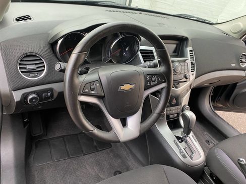 Used 2014 Chevrolet Cruze LT w/ RS Package image 25