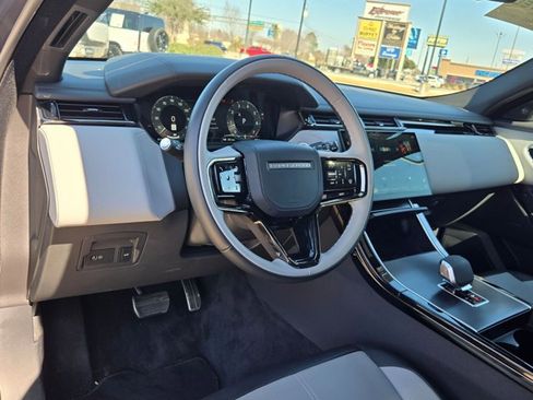 Used 2026 Land Rover Range Rover Velar Dynamic SE image 10