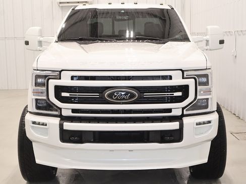 Certified 2022 Ford F350 Lariat w/ Lariat Ultimate Package image 4