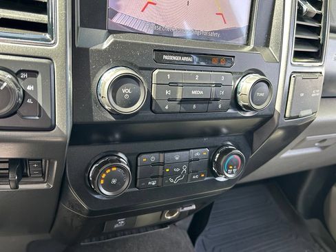 Used 2022 Ford F250 XLT w/ XLT Value Package AWD/4WD image 27