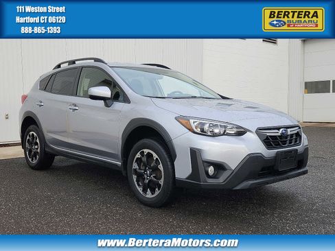 Used 2023 Subaru Crosstrek 2.0i Premium image 1