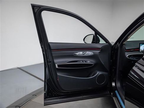 New 2026 Genesis GV70 2.5T AWD/4WD image 27