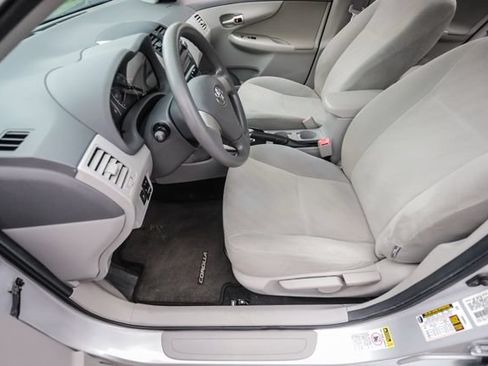 Used 2010 Toyota Corolla LE FWD image 35
