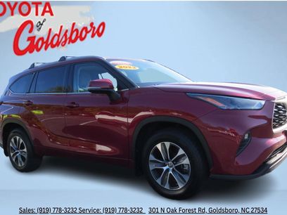 Used 2022 Toyota Highlander XLE