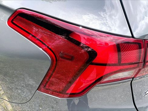 Used 2023 Hyundai Santa Fe Limited AWD/4WD image 29