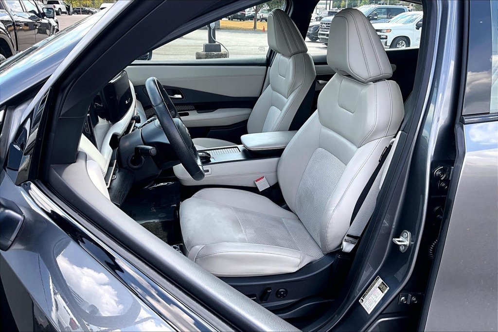 Used 2024 Nissan Ariya FWD image 23