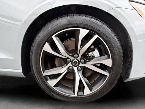 Used 2024 Volvo S60 B5 Core AWD/4WD image 34