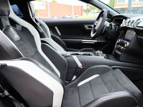 Used 2021 Ford Mustang Shelby GT500 w/ Technology Package RWD image 8