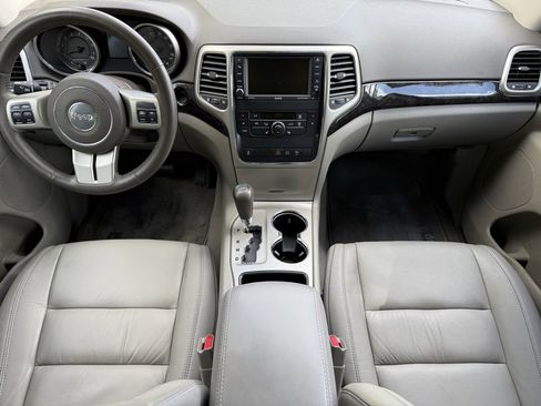 Used 2012 Jeep Grand Cherokee Laredo image 10
