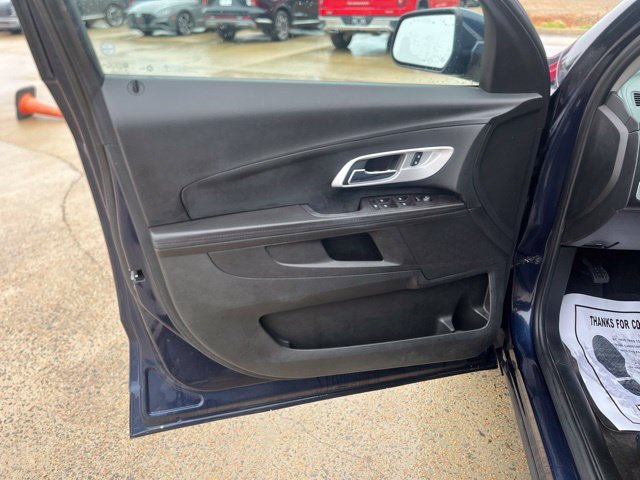 Used 2017 Chevrolet Equinox LT w/ Convenience Package FWD image 11
