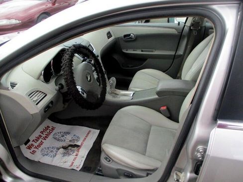 Used 2008 Chevrolet Malibu LT w/ HFV6 Engine Package image 10