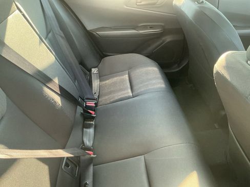 Used 2025 Toyota Prius LE FWD image 9
