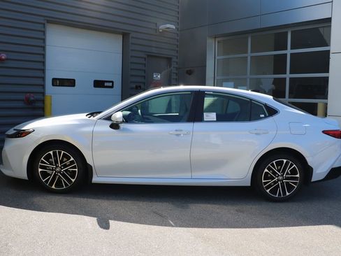 New 2026 Toyota Camry XLE AWD/4WD image 3