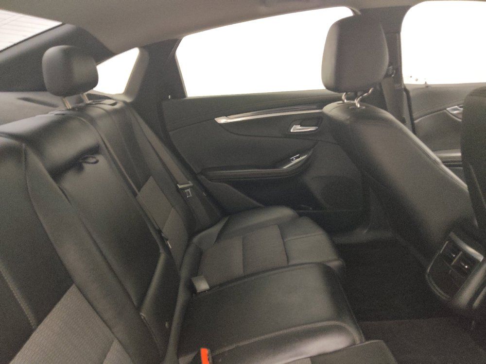 Used 2019 Chevrolet Impala LT FWD image 19