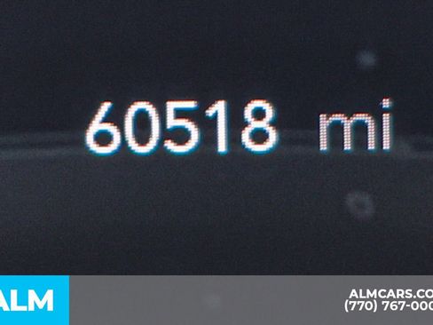 Used 2024 Chrysler Pacifica Touring-L image 64