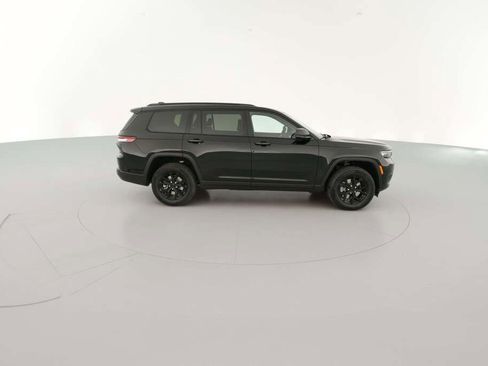 New 2025 Jeep Grand Cherokee L Laredo image 14