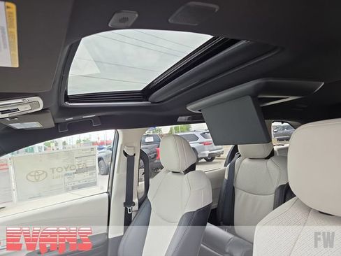 New 2026 Toyota Sienna Platinum AWD/4WD image 24
