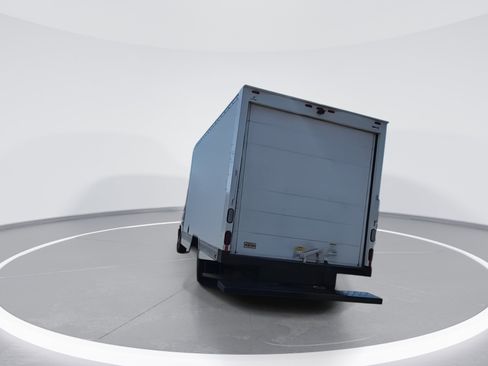 Used 2017 Chevrolet Express 3500 image 7