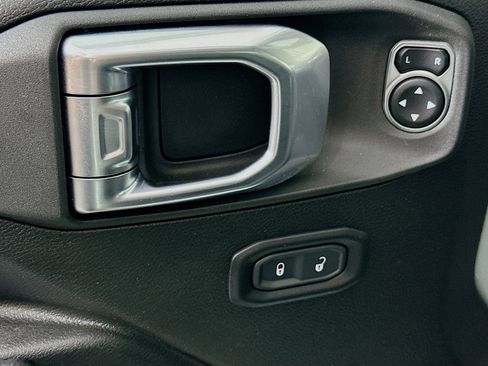 Used 2023 Jeep Wrangler Unlimited Rubicon 4xe w/ Cold Weather Group image 15