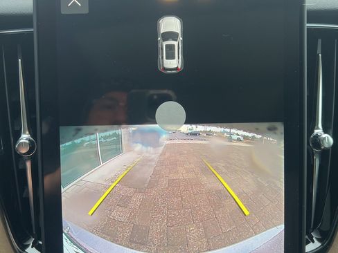 New 2026 Volvo XC60 B5 Core w/ Climate Package image 22