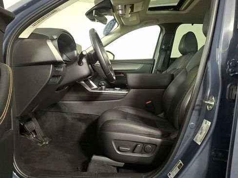 Used 2025 MAZDA CX-70 3.3 Turbo w/ Preferred Package AWD/4WD image 15