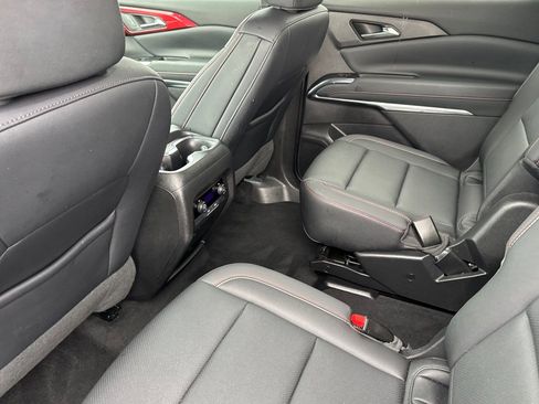 Used 2025 Chevrolet Traverse Z71 AWD/4WD image 15