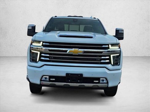 Used 2021 Chevrolet Silverado 3500 High Country w/ Technology Package AWD/4WD image 2