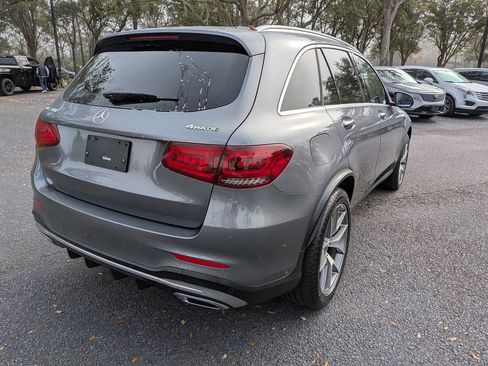 Used 2021 Mercedes-Benz GLC 300 4MATIC w/ AMG Line image 4