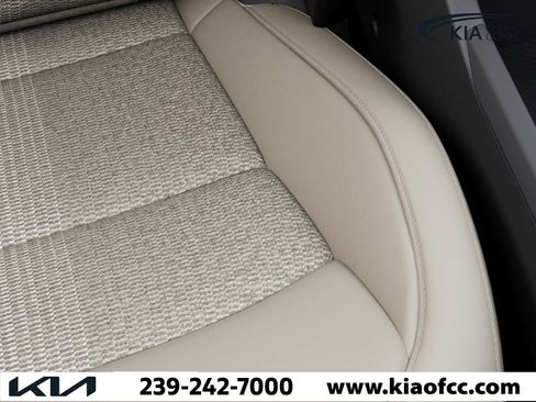 New 2026 Kia Niro EX FWD image 24
